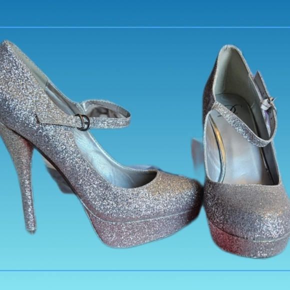 Silver Glitter Ankle Strap Platform High Heel pump - Picture 5 of 12